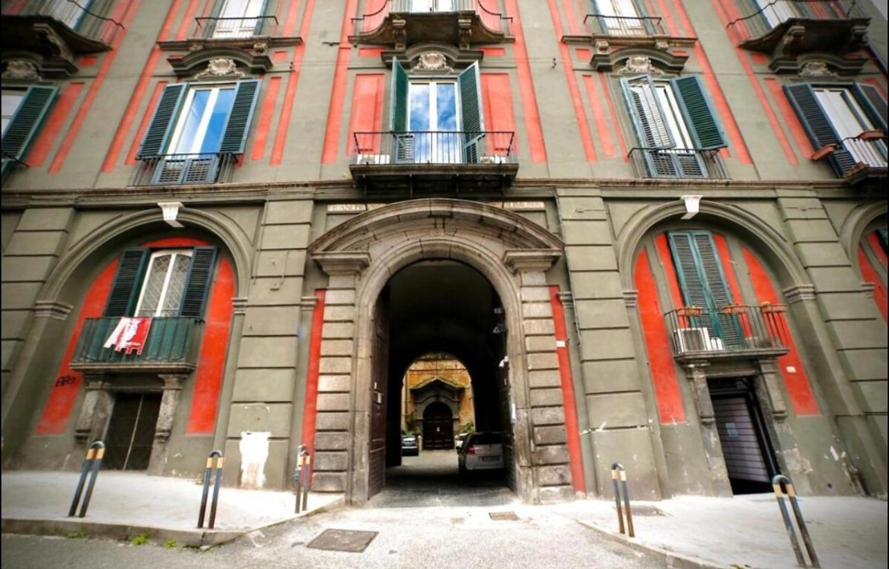Casa Diva A 5 Passi Dal Museo Archeologico Apartment Naples Luaran gambar